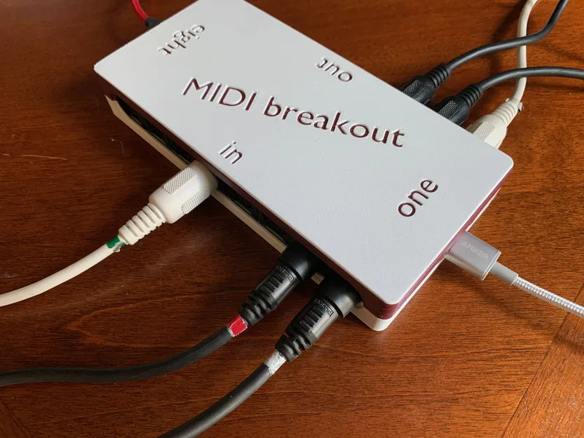 Trường hợp cho bảng đột phá DEFTAUDIO 8+8 MIDI - Image 1