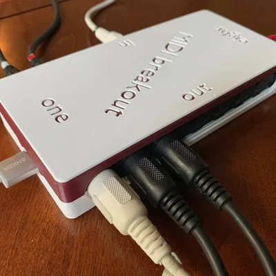 Trường hợp cho bảng đột phá DEFTAUDIO 8+8 MIDI