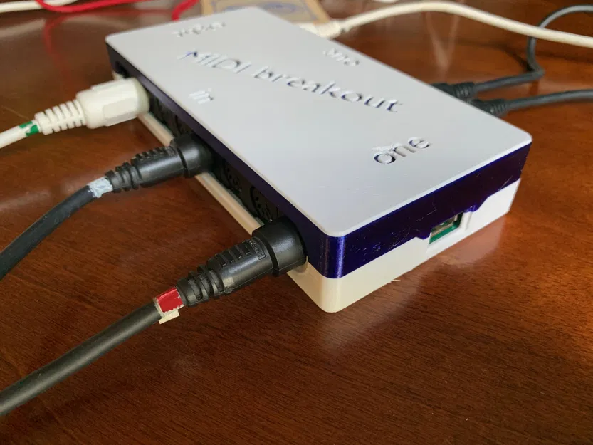 Trường hợp cho bảng đột phá DEFTAUDIO 8+8 MIDI - Image 4