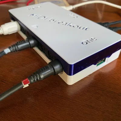 Trường hợp cho bảng đột phá DEFTAUDIO 8+8 MIDI