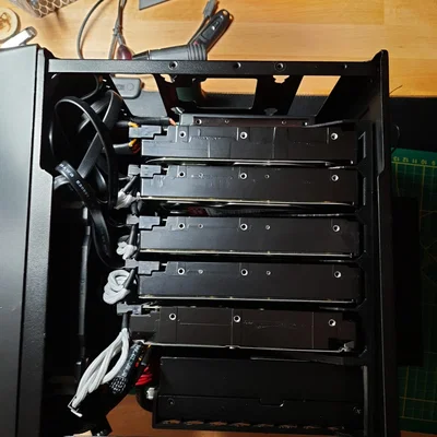 A-LOT-OF-HDD trong trường hợp PC mini
