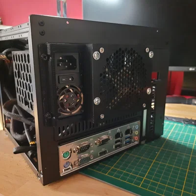 A-LOT-OF-HDD trong trường hợp PC mini