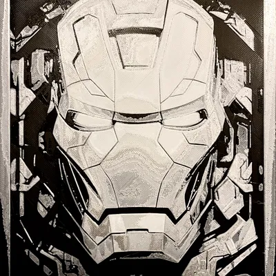 Mũ bảo hiểm Iron Man trong khung