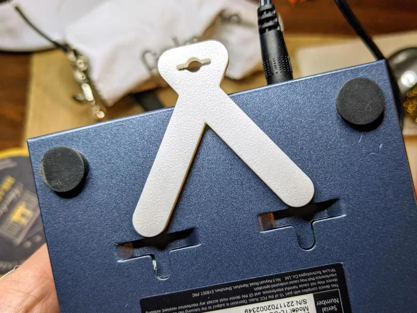 Móc áo cho công tắc mạng TL-SG105 - Image 1