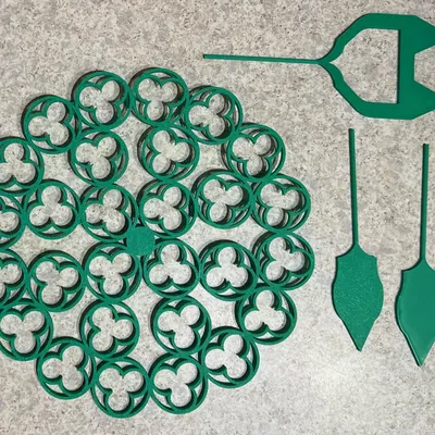 Trefoil Flower Trellis