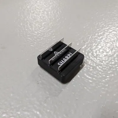 Người giữ lưỡi dao cạo lưới