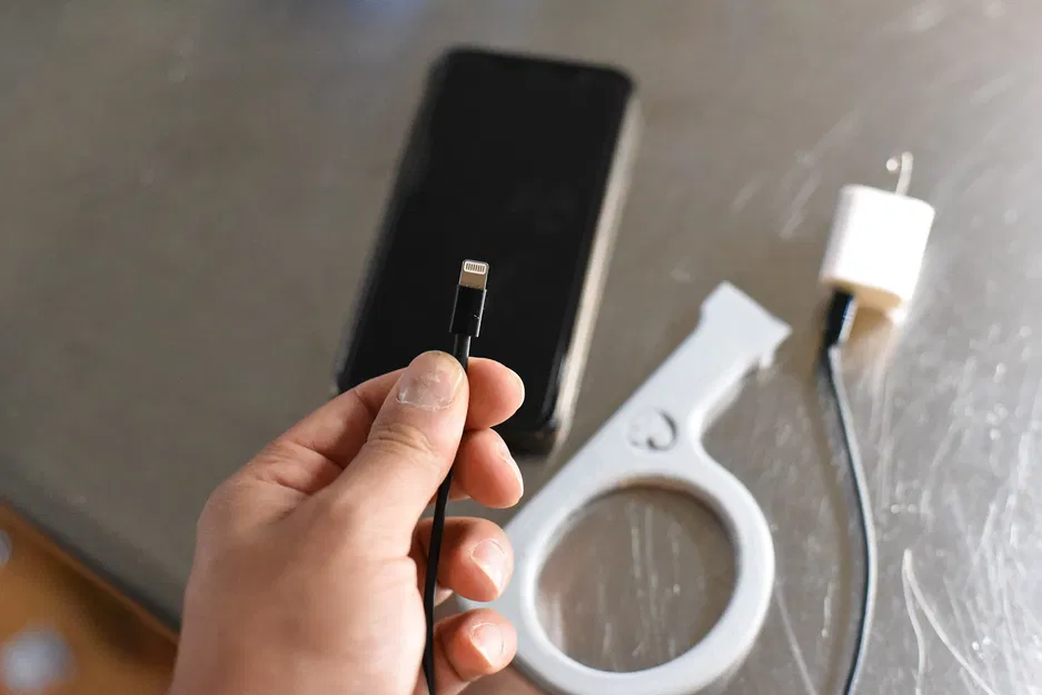 Khung cáp sạc điện thoại - Image 4