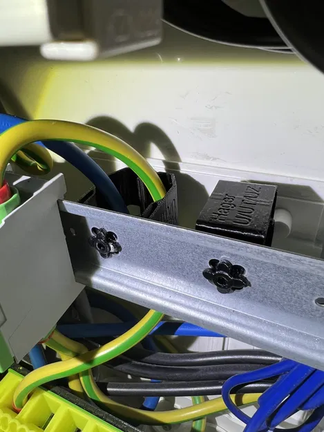 CLIP CLIP Hager Din Rail - Image 2