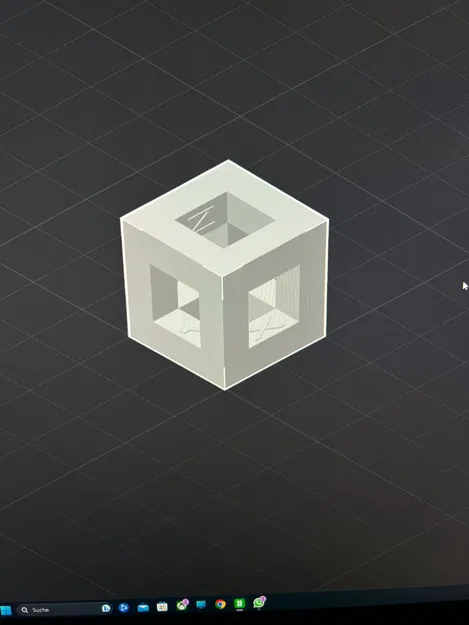 Cube hiệu chuẩn yêu thích của bà - Image 1