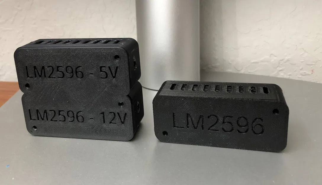 LM2596 12V và 5V Hộp - Image 1