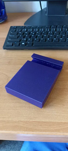 Đứng trên giá đỡ điện thoại di động - Image 5