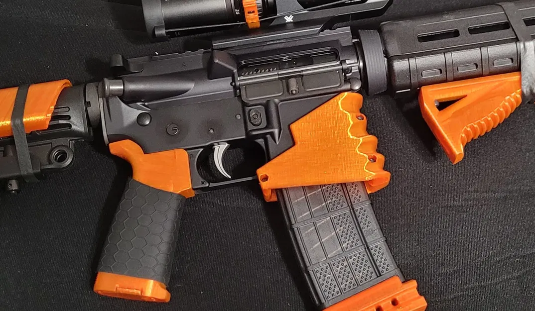 Ar am-15 có rãnh magwell kìm kẹp - Image 1