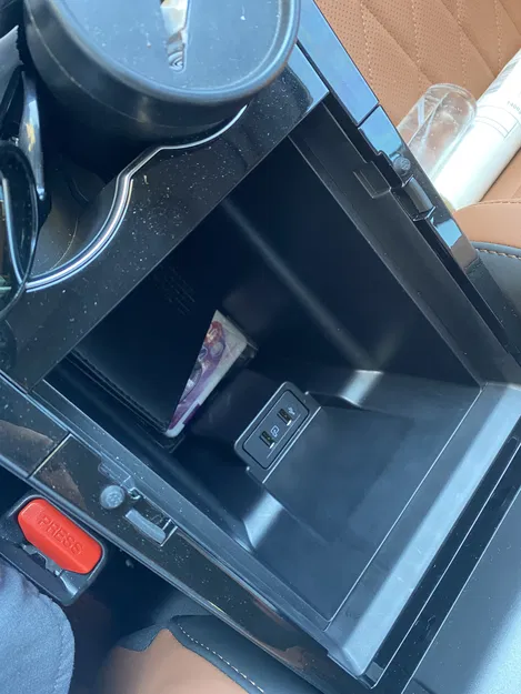 Hộp lưu trữ Chery Tiggo 8 - Image 3