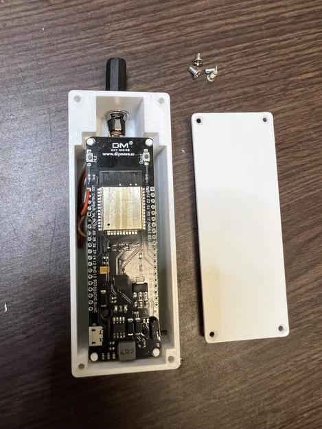 ESP32 với vỏ pin 18650 - Image 1