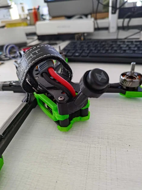 IFLIGHT XL5 Walksnail v2 ANTENNA MOUN - Image 1
