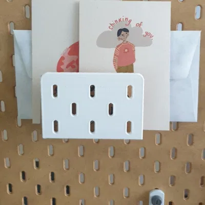 Skadis giảm bớt người giữ