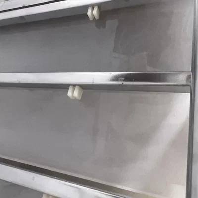 Ngăn kéo stop clip cho giỏ lưu trữ nhiều ngăn kéo