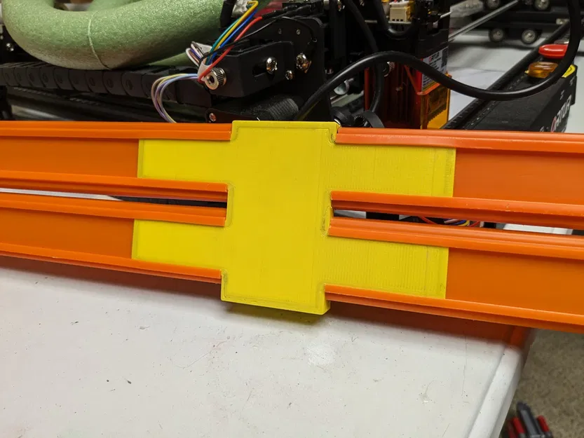 Hotwheels/Matchbox cạnh nhau, đầu nối tường - Image 6