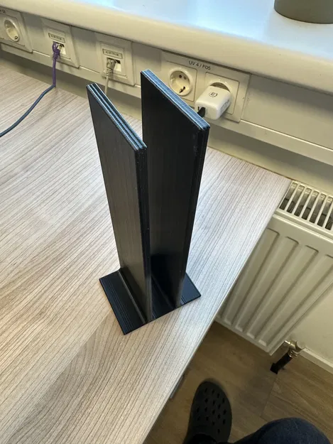 Người giữ dọc của Artisona Thunderbolt 3 - Image 1