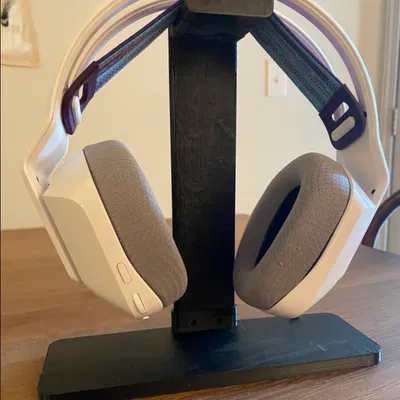 Tai nghe hiện đại đứng