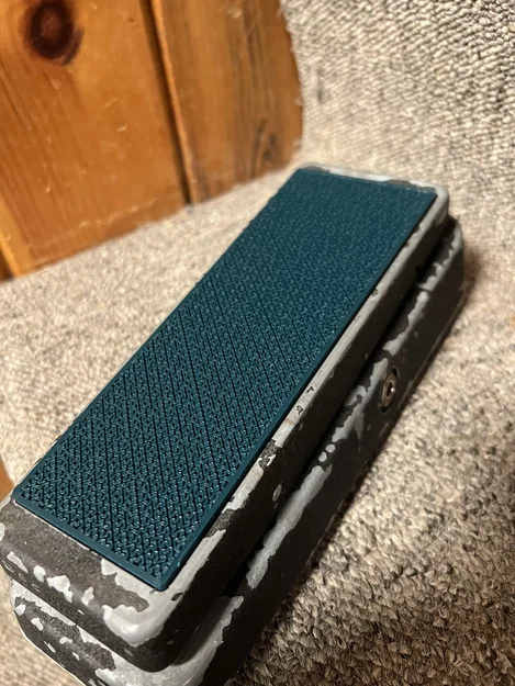 Crybaby wah topper - Image 1