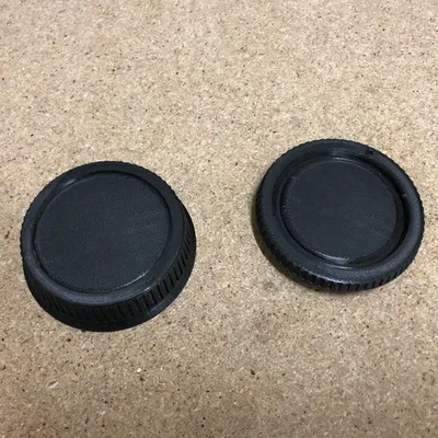 Cảm biến và nắp ống kính