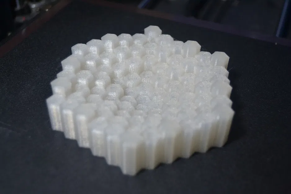 Container tấm hình lục giác (không thực tế chút nào !!!) - Image 1