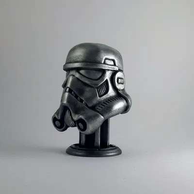 Mũ bảo hiểm Stormtrooper trên Piedestal (STL)