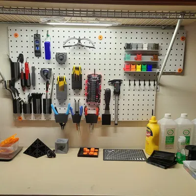 Công cụ pegboard