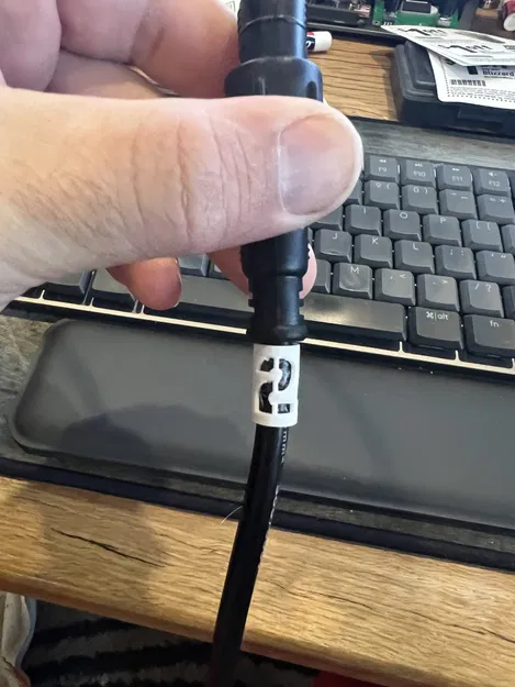 Nhãn Pixel Pigtail - Image 1