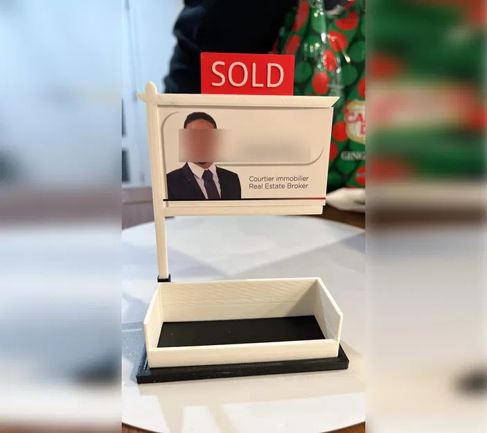 Thẻ kinh doanh bất động sản đứng - Image 1