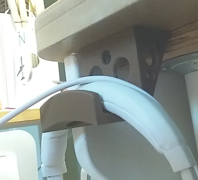 Dưới cái móc của bộ giữ tai nghe bàn làm việc - Image 1