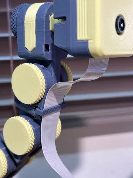 Clip để giữ cáp phẳng tại chỗ - Image 1