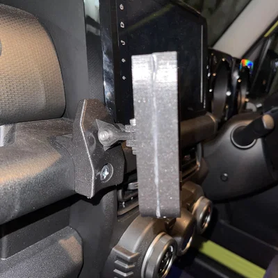 Suzuki Jimny GJ - iPhone Mount - 12 Pro Max