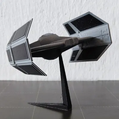 Mô hình máy bay chiến đấu cà vạt của Darth Vader