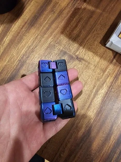 Trái tim khối lập phương - Image 2