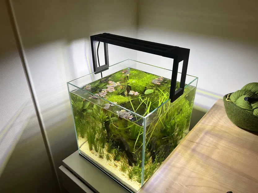 Nicrew Aquarium Light Mount - Image 1