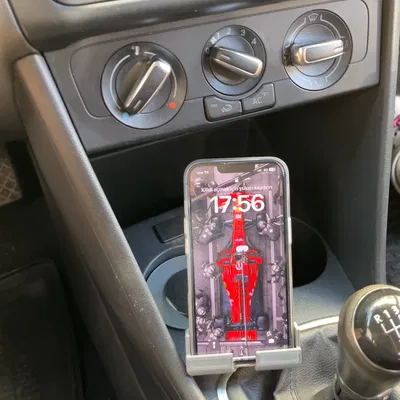 Người giữ iPhone 13 cho Volkswagen Polo 6R