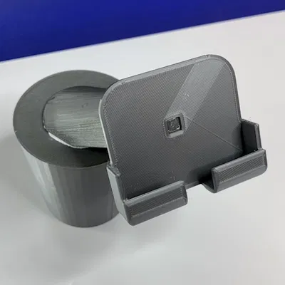 Người giữ iPhone 13 cho Volkswagen Polo 6R