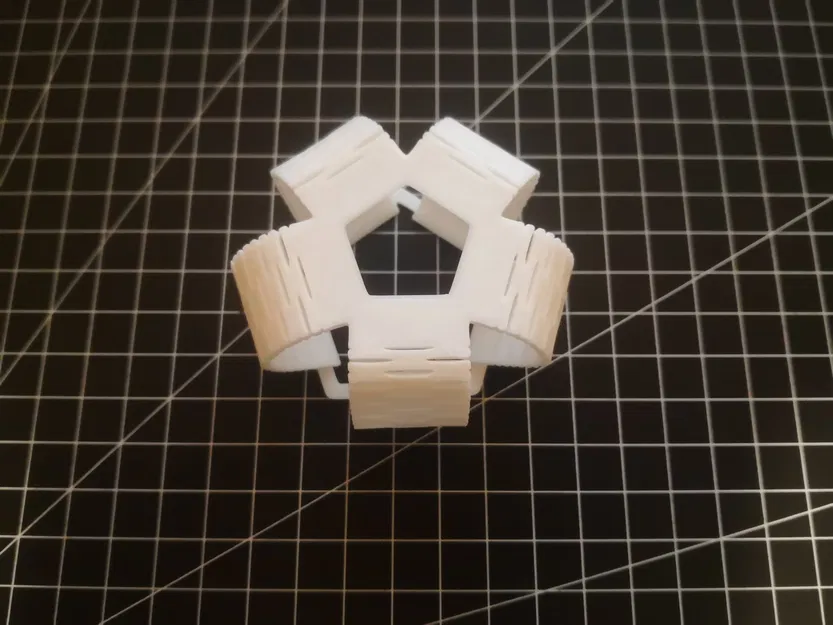 Bệ nhỏ với chân có thể uốn cong - Image 1