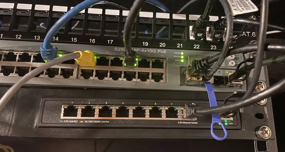 Horaco 8 Cổng 2.5GBE và 10GBE Ethernet Switch Rack Rack Barracket -MokerLink Sodola Nicgiga - Image 1