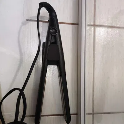 Núi tường máy duỗi tóc