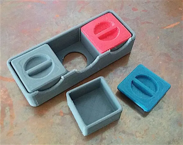 Những hộp nhỏ vô nghĩa - Image 1