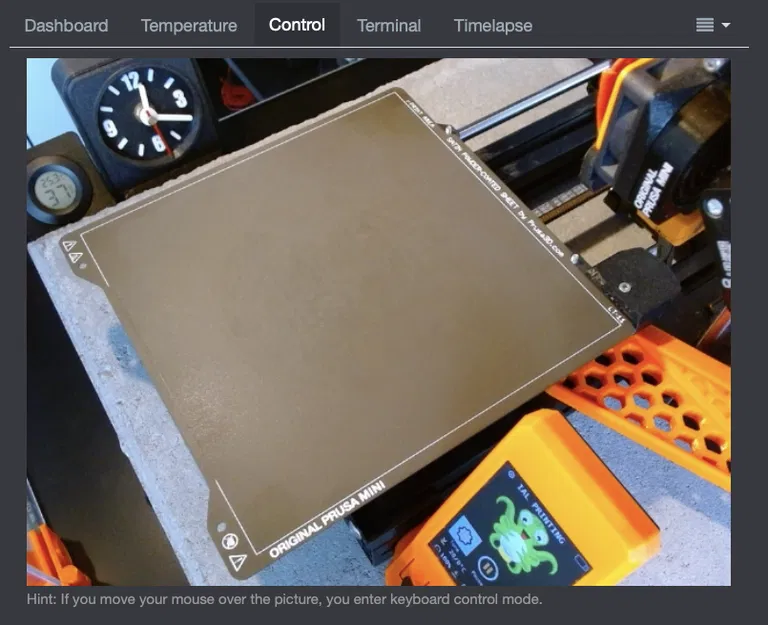 Thiếu gắn webcam bao vây - Image 3
