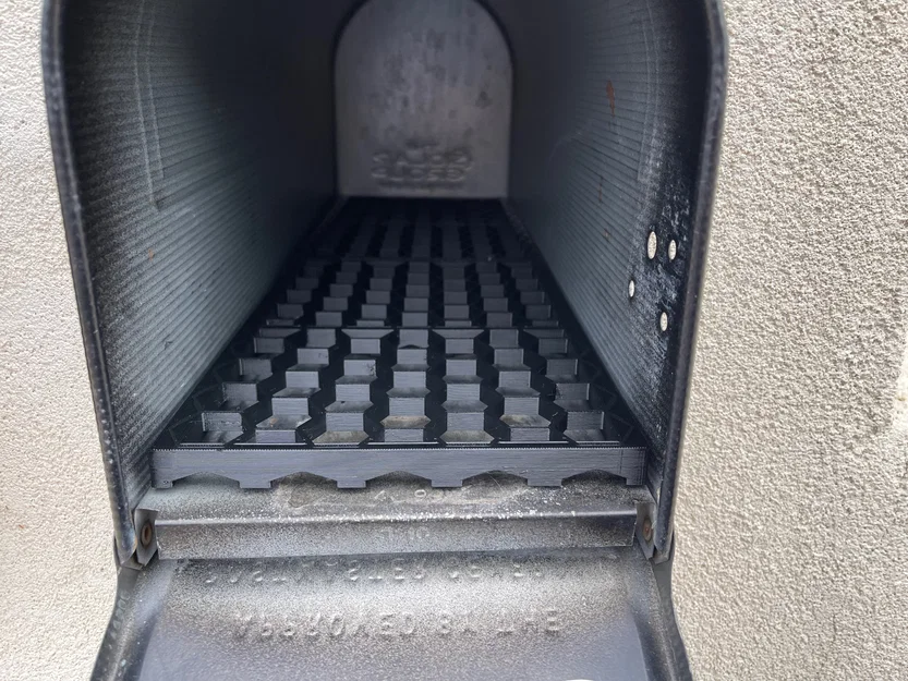 Mailbox Grid-Gửi thư của bạn khô! - Image 1