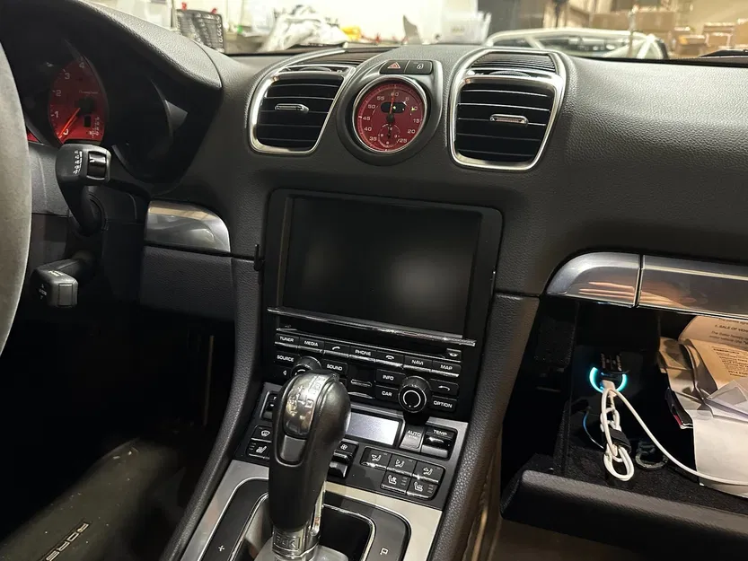 Giá treo điện thoại Porsche Magsafe - 981, 991 tương thích - 911, Boxster, Cayman - Image 4