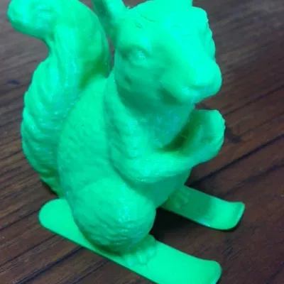 Squirrel trượt tuyết