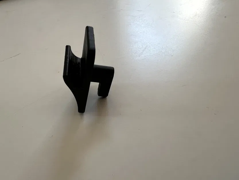 Người giữ súng keo nóng cho IKEA Skadis (Remix) - Image 2