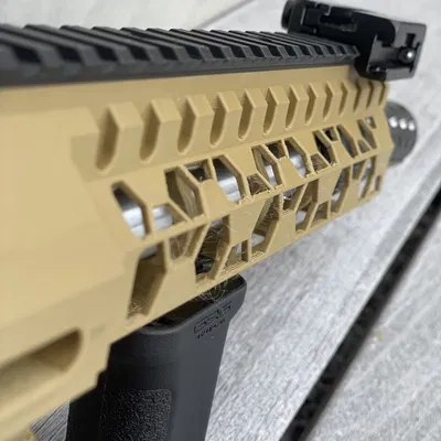 Thiết kế nửa phía trước LN01 AEB mới (Hex Handguard)