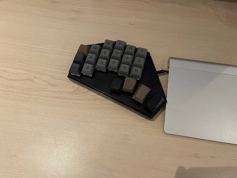 Bàn phím chia 3D và hardwired - Image 1